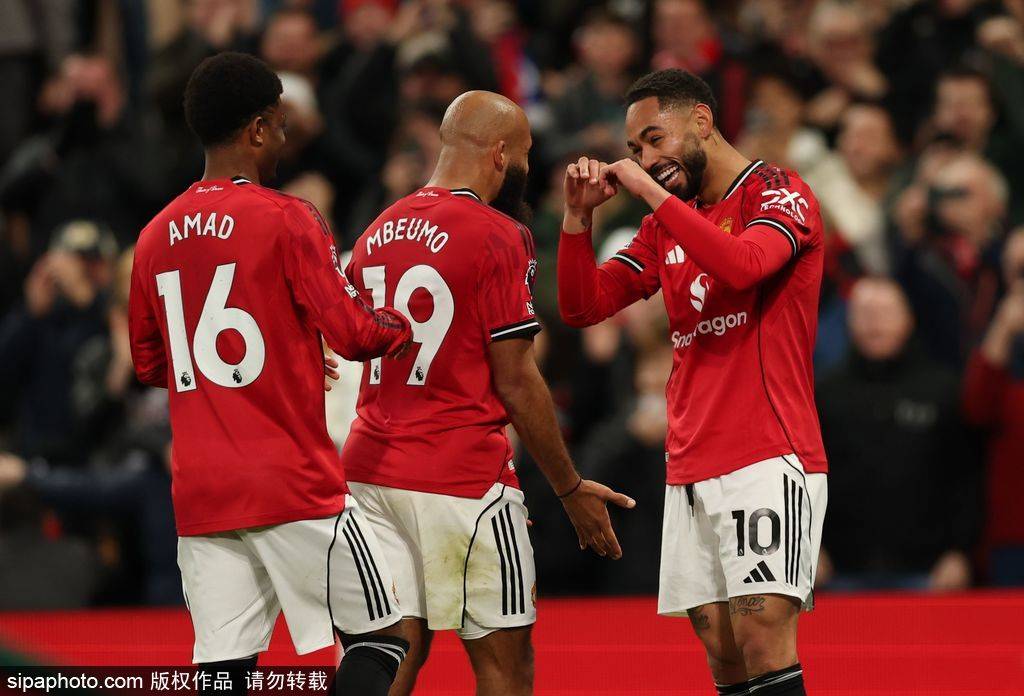 英媒：曼联高层满意阿莫林执教 目标是进入英超前六